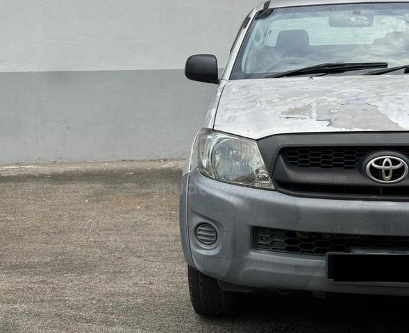  Toyota HILUX 2.5 STD FACELIFT DOUBLE CAB (M) - 4