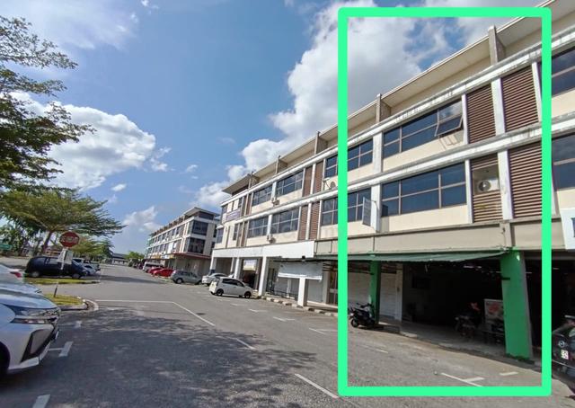 3 storey Commercial Shoplot at The Hub, Matang for Sale 1