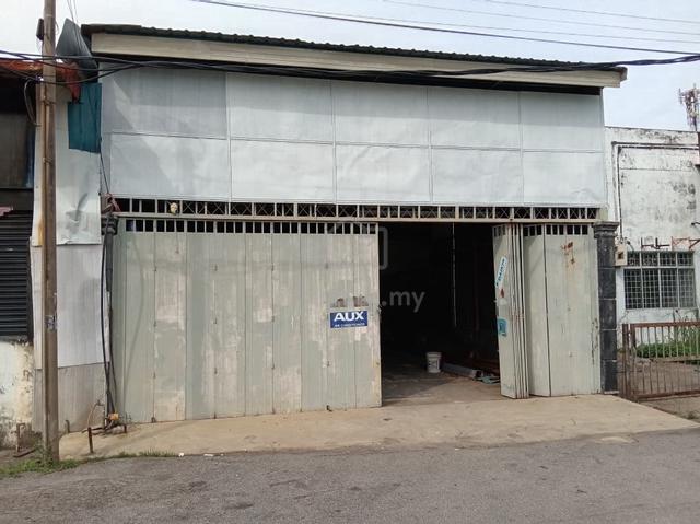 Teres Workshop/ kilang Taman Seri Telok Mas 1