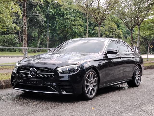 Mil-37k 2023 Mercedes Benz E300 2.0 AMG FL Updated - 1