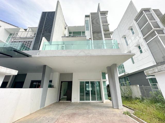 [End Lot] 3 Storey Terrace House Dolomite Templer Rawang Selayang 1