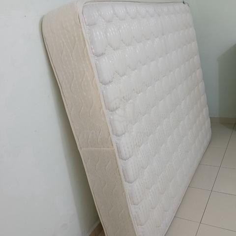 Bed Frame & Englander Mattress - QueenSize - photo 5 of 6