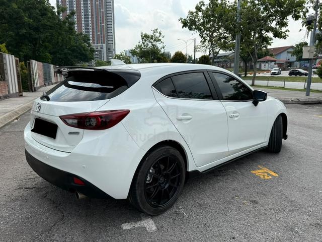 Mazda 3 2.0 SPORT HATCHBACK (A) FULL BODYKIT - 2