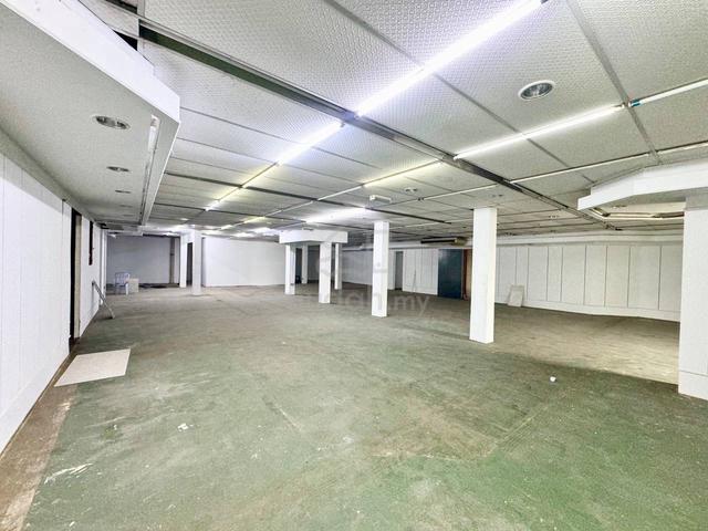3-Storey Adjoining Shoplots For Rent @ Jalan Taib, Pontian 1