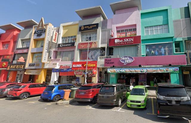 Facing Main Road [44' x 75'] 1st Floor Office @ Seksyen 7 Shah Alam 1