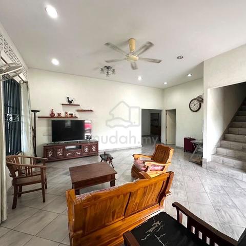 Kulai Kelapa Sawit 1.5 Storey Detached House 3 Bedroom For Rent 1