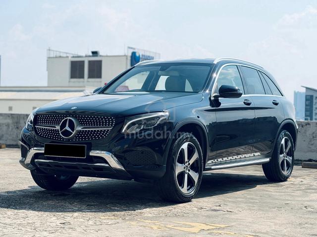 2018 Mercedes Benz GLC200 AMG PowerBoot Auto Brake - 1