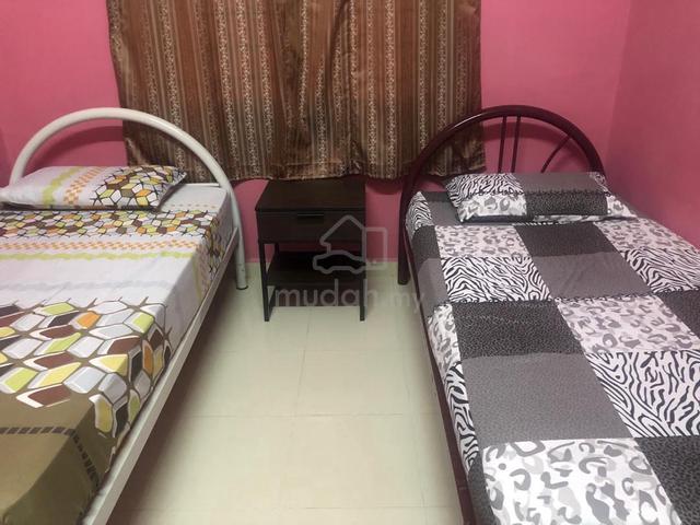 Rumah sewa gong badak 5