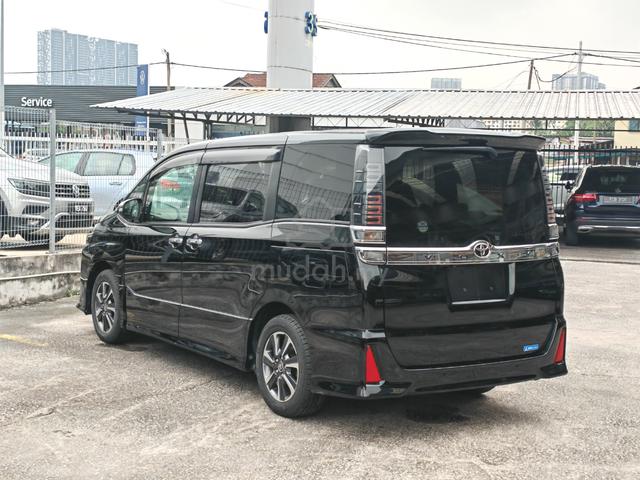 2020 Toyota VOXY 2.0 KIRAMEKI II (A) - 26K KM - 2
