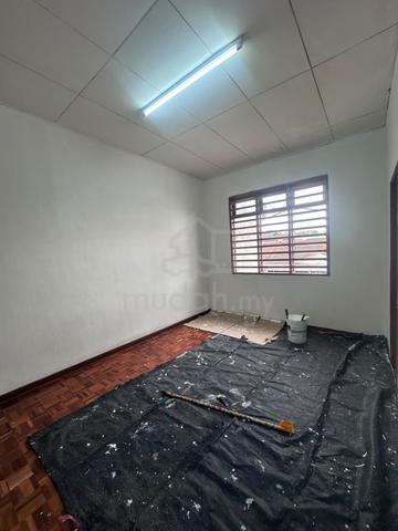 Double Storey@Taman Puteri Wangsa|Ulu Tiram|4Bed3Bath|Move In Ready| 1