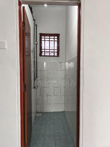 hot area Jln mangga 2 Tmn Kota Jaya Kota Tinggi,Johor 1