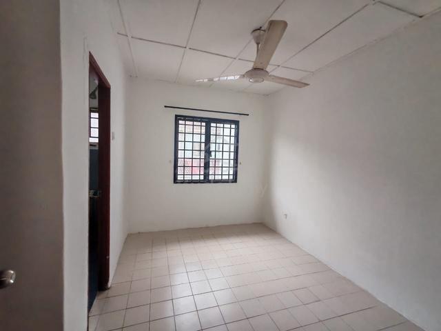 For Sale Double Storey terrace house @ Taman Putri Kulai 1