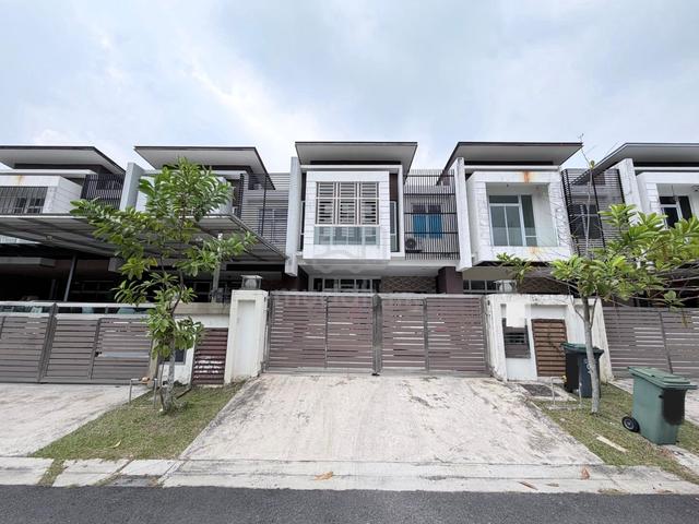 Bandar Seri Alam ( Masai ) Double Storey Super Link House For Sale 1