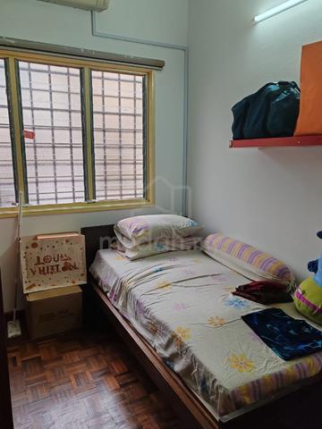 Female Single Room For Rent @ Bandar Kinrara Puchong 2 Storey Wifi inc 1