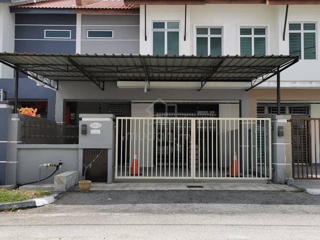 [Paling Murah] Double Storey House Taman Saujana Putra, Kesang Tangkak 1