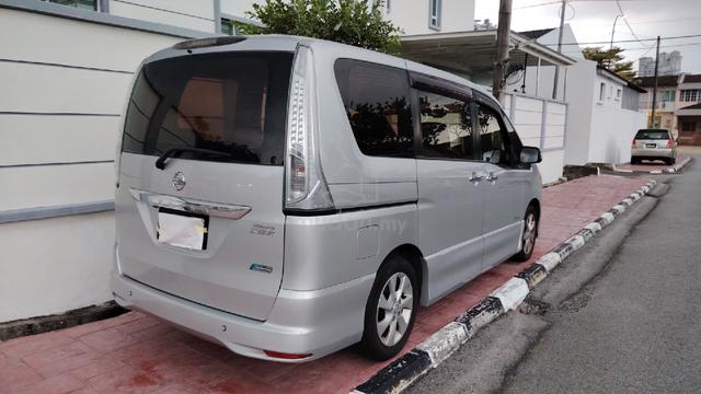 2013 Nissan SERENA 2.0 S-HYBRID HIGHWAY STAR - 2