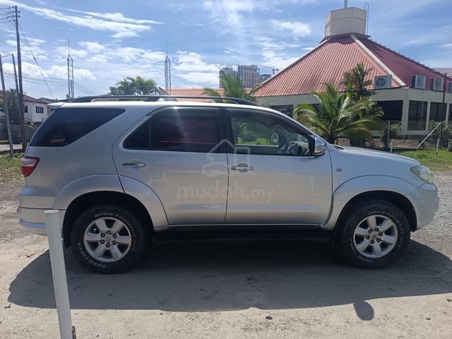 Toyota FORTUNER 2.5 Auto - 3