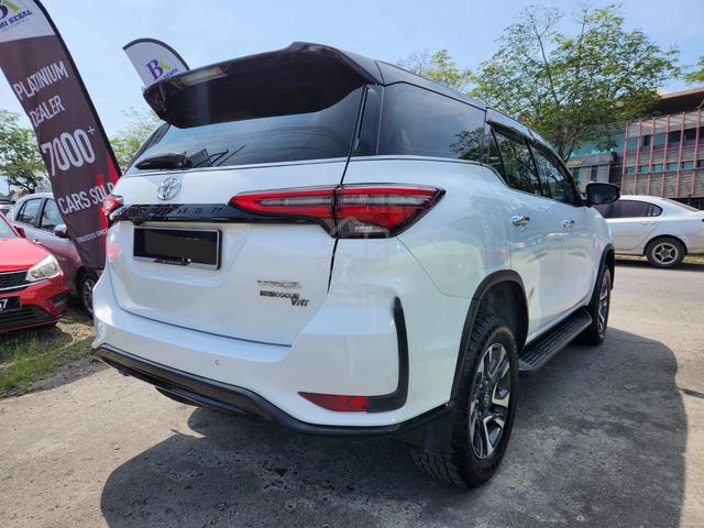2022 Toyota FORTUNER 2.8 VRZ DIESEL (A) - 5