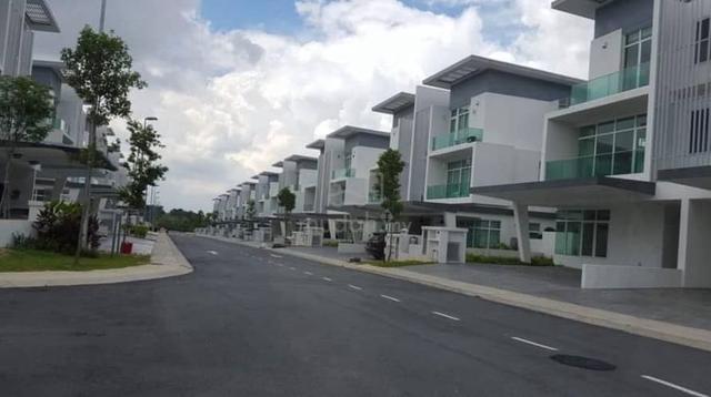 3 Storey Semi-Detached House Garden Residence Cyberjaya 1