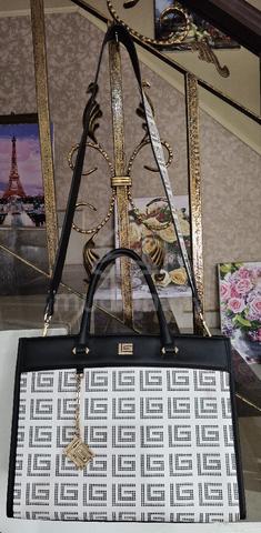 Carousel Image