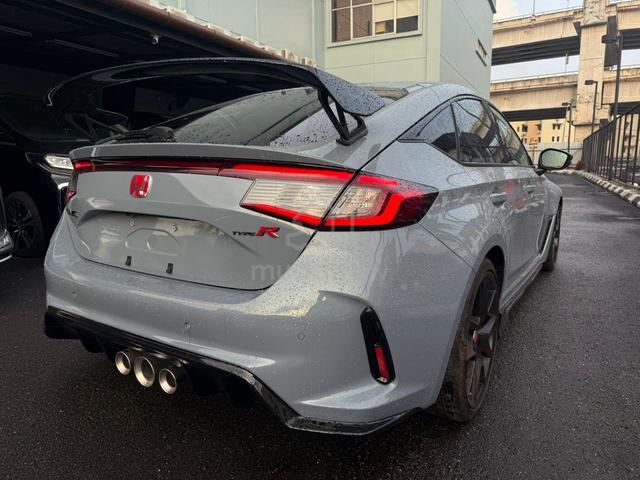 2025 Honda CIVIC 2.0 type R PRICE WITH DUTY UNREG - 2