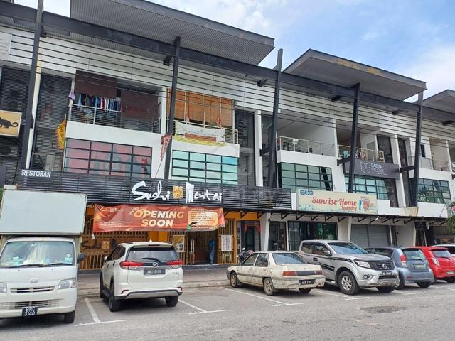 Prime Location! Super Crowded Days & Night! Putra Impiana Meranti Jaya 1