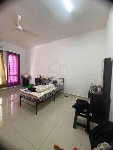 Room rental tiara sendayan 1