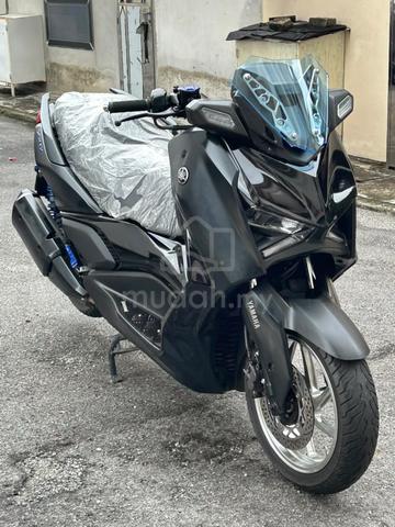 2024 YAMAHA XMAX X MAX X-MAX LIKE NEW PRO-FENDER s - photo 2 of 26