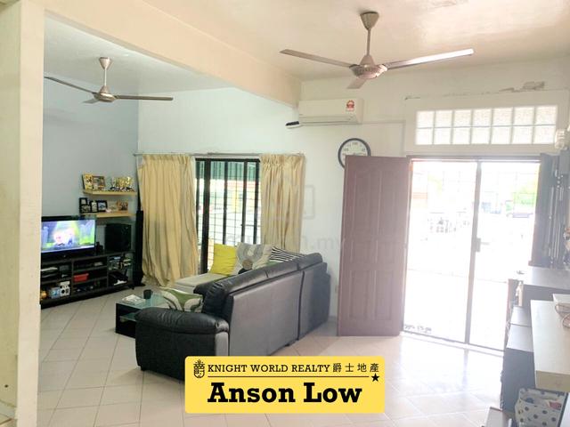[ ISLAND GLADES ] 2 Storey Terrace | 2,200sf | Renovated Condition 2