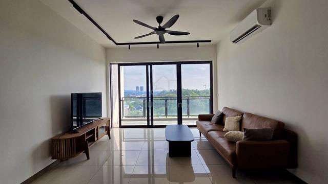Jesselton Twin Towers 1