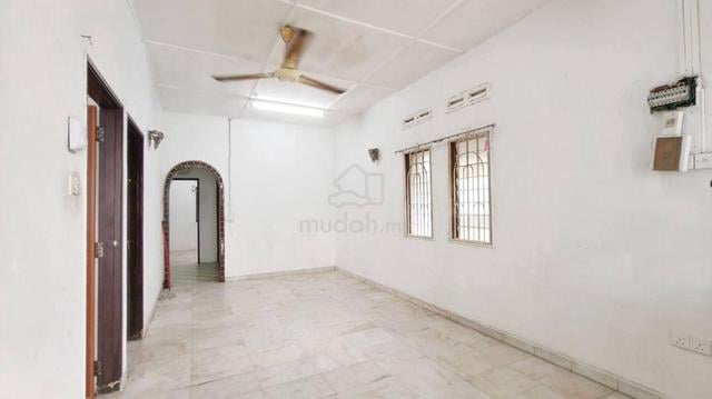 Single Storey Terrace House @ Taman Johor Jaya, Corner Lot, Renovated 1