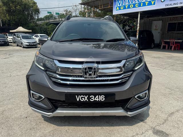 BR-V 1.5 V FACELIFT,Full Service Record,Ori Paint - 2