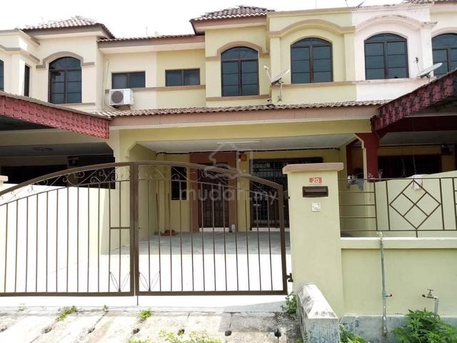 Well-maintained house in Bandar Pulai Jaya 1