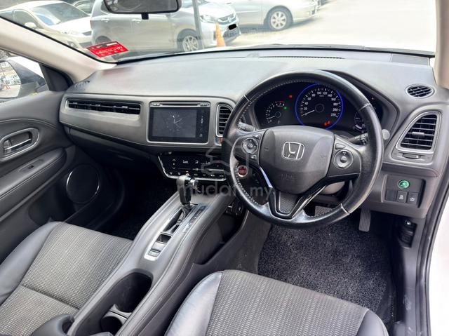 HONDA HRV 1.8 V ENHANCED Leather Seat REVERSE CAM - 5