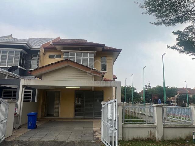 Corner 2 Story House @ Kemuning Utama, Kota Kemuning, Freehold 1