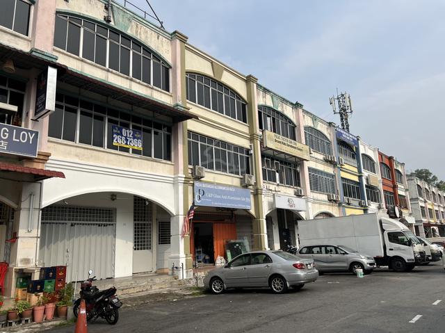 Cheras 3 storey shoplot 1