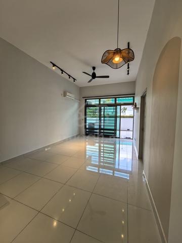 Parc Regency 1