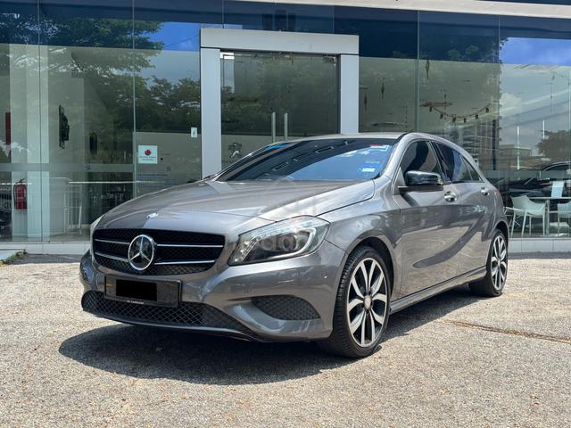 2014 Mercedes Benz A200 Hatchback CBU 1 Owner - 4