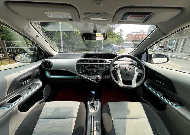 2013 Toyota PRIUS C 1.5 (HYBRID) -3 yrs warranty- - 5