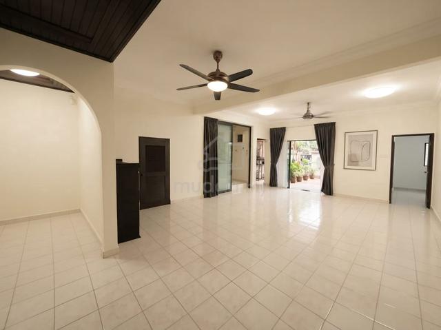 Taman Putra Prima PP5, Corner Unit, Puchong, Selangor 1