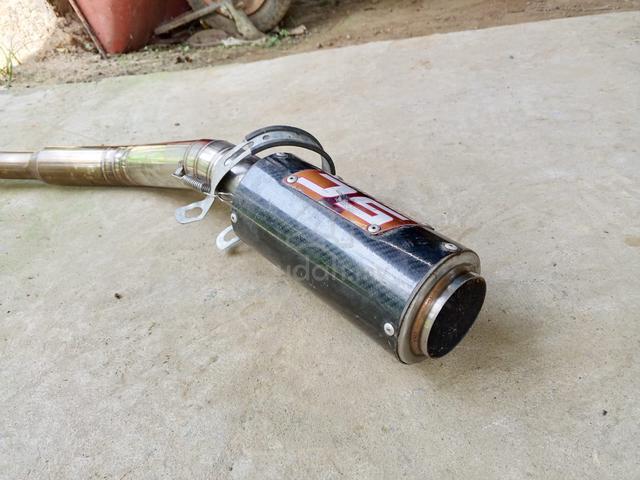exhaust - photo 2 of 5