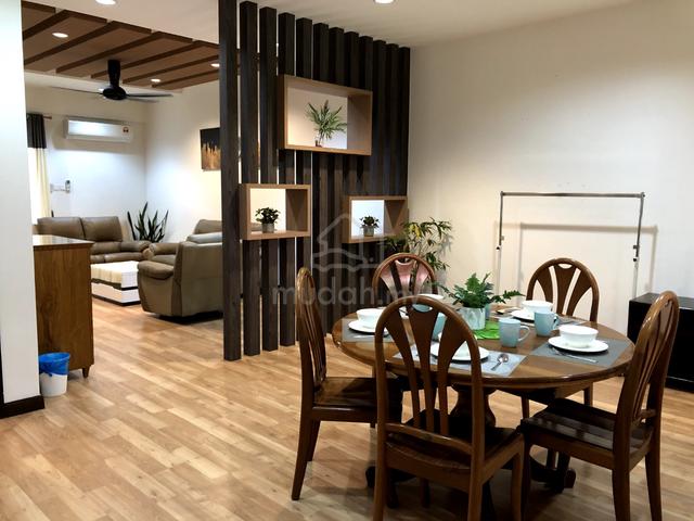 The Colonnades Condominium 1