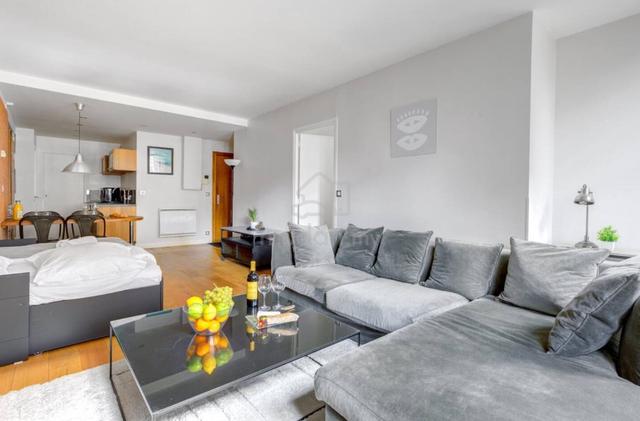 Big Balcony, 4R near Bukit Jalil | 5 Min MRT Utara - Link TRX & UPM 1