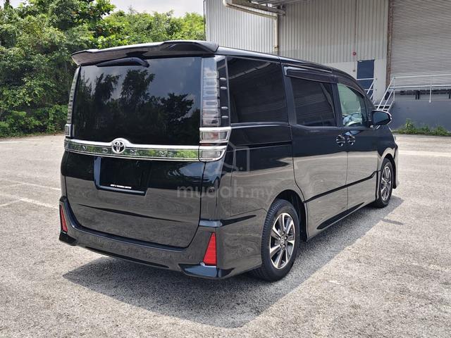2018 Toyota VOXY 2.0 ZS KIRAMEKI (A) FULL LOAN - 4