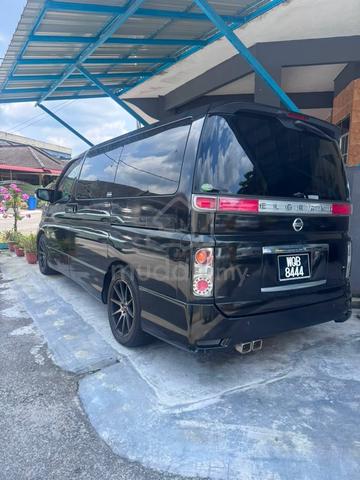 2004 Nissan ELGRAND 3.5 HIGHWAY STAR (A) - 2