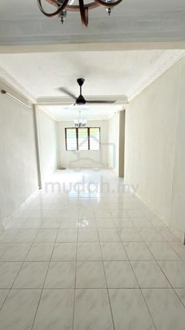 Flat PKNS Seksyen 7 Shah Alam 1