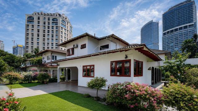 Spacious Extended Bungalow With Huge Land For Sale At SS7 Kelana Jaya 1