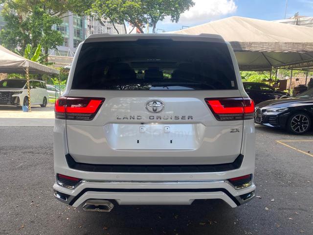 2023 Toyota Landcruiser 3.3 ZX JBL 6/A - 5
