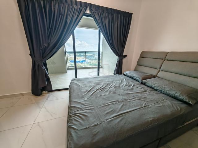 Batu Kawan Sinaran Duplex Master Room with Balcony 1