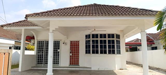 Fully Furnished Fully Renovated Bungalow Desa Sri Ampang Tambun Ipoh 1